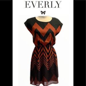 𝅺EVERLY black and rust coloured dress size medium